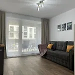 Inchis Near Coresi Mall Apartamento *