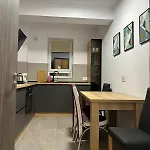 Inchis Near Coresi Mall Apartament *