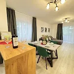 Inchis Near Coresi Mall Apartament