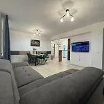 Inchis Near Coresi Mall Apartament Brașov