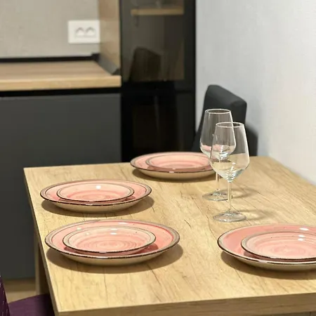 Glam Near Coresi Mall * Braşov