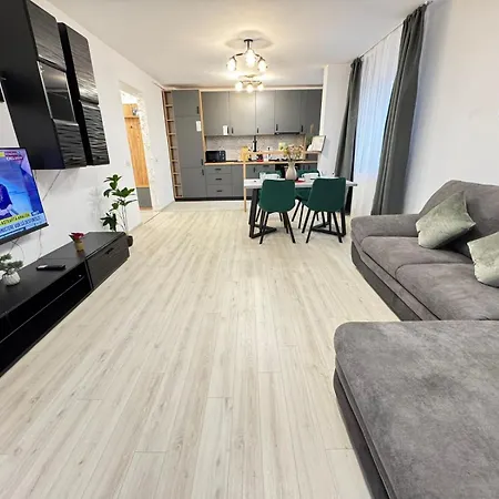 Inchis Near Coresi Mall 布拉索夫